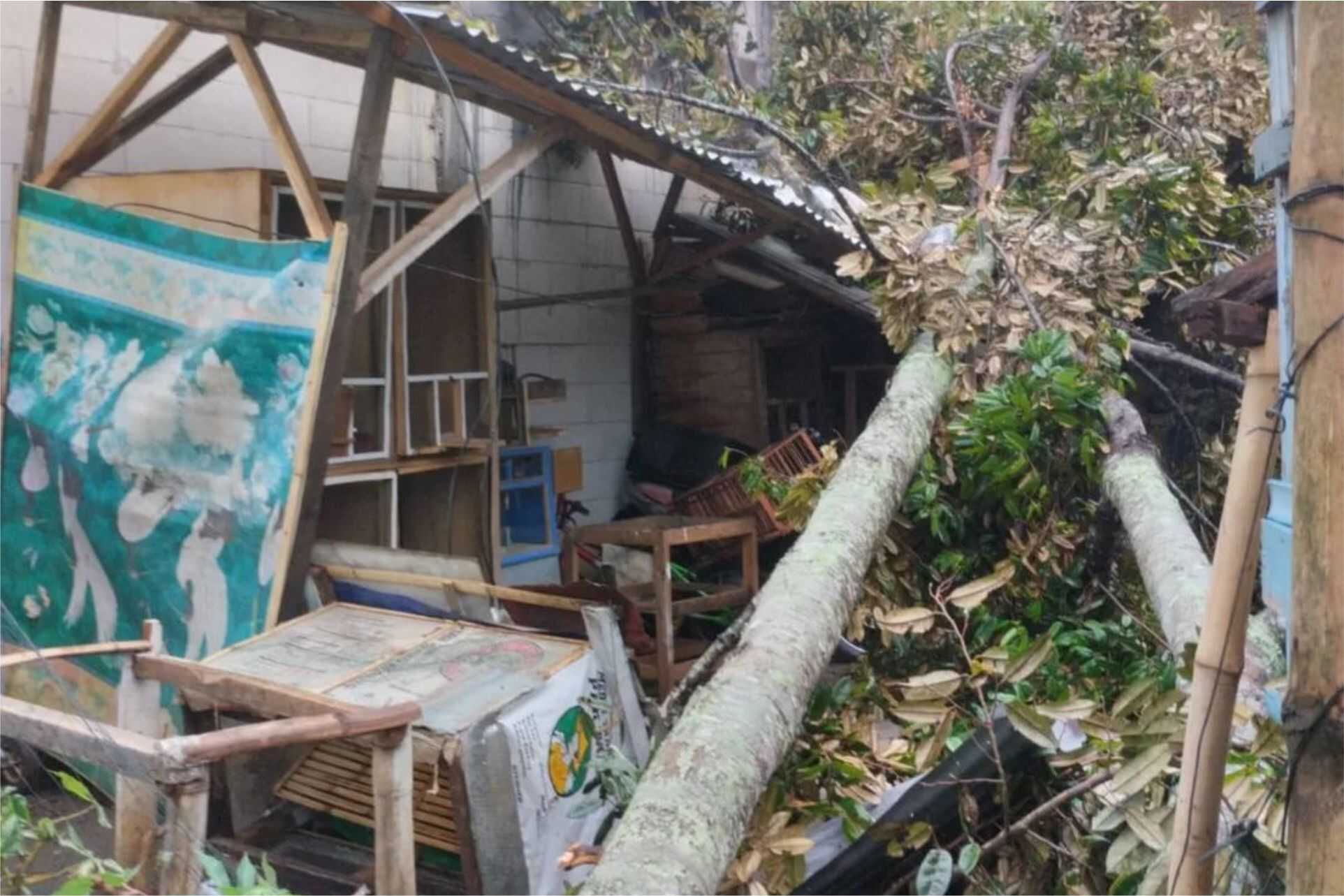 Belasan Rumah Warga di Tarogong Kaler dan Samarang Garut Rusak Disapu Angin Kencang